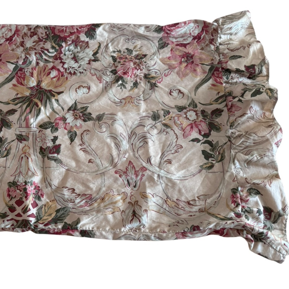 Ralph Lauren Guinevere Medieval Ruffled King Pillow Cases Set Of 2 Excellent